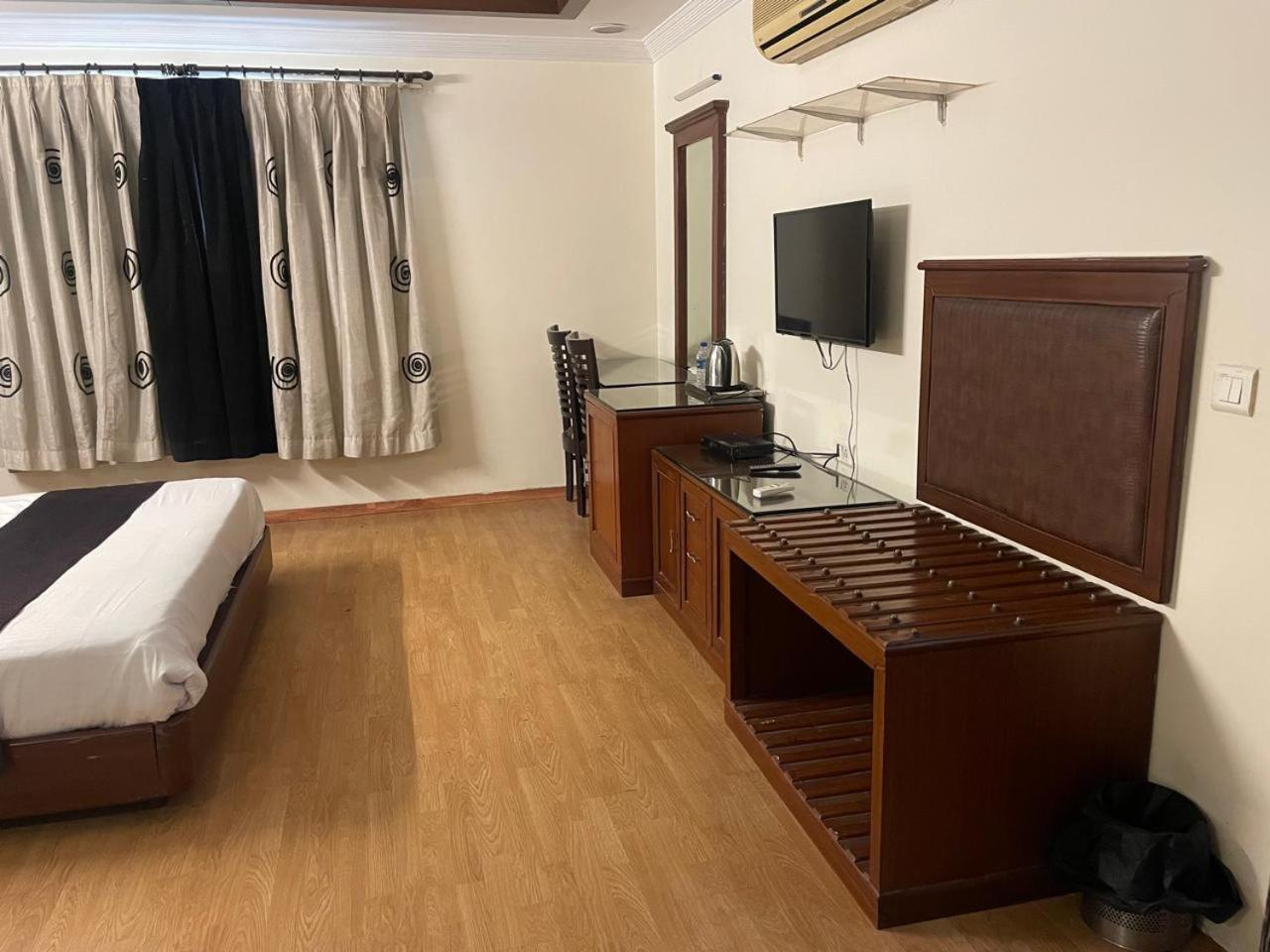 Residency Stay Inn Neu-Delhi Exterior foto
