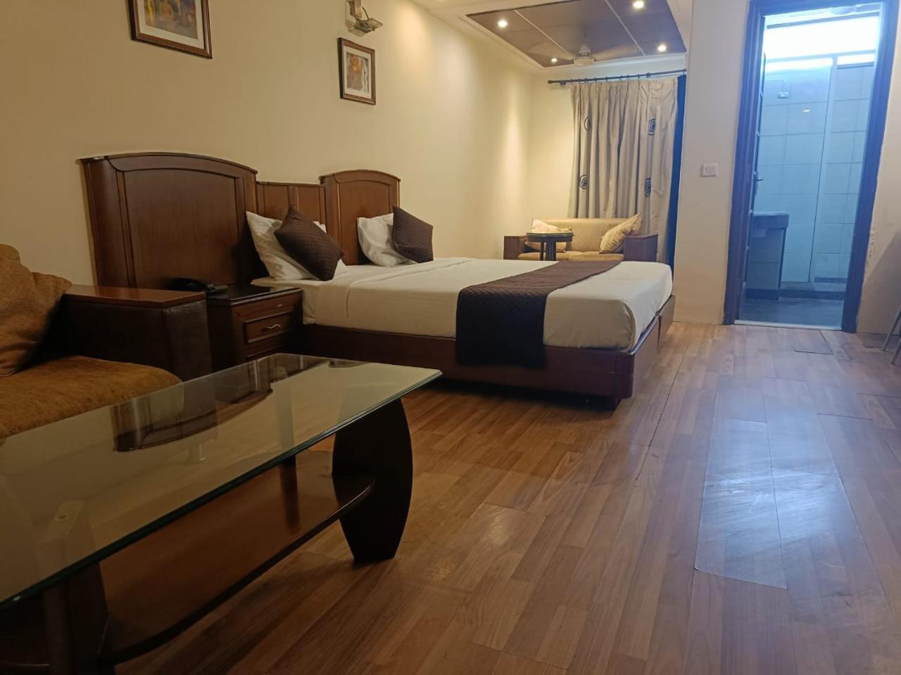 Residency Stay Inn Neu-Delhi Exterior foto