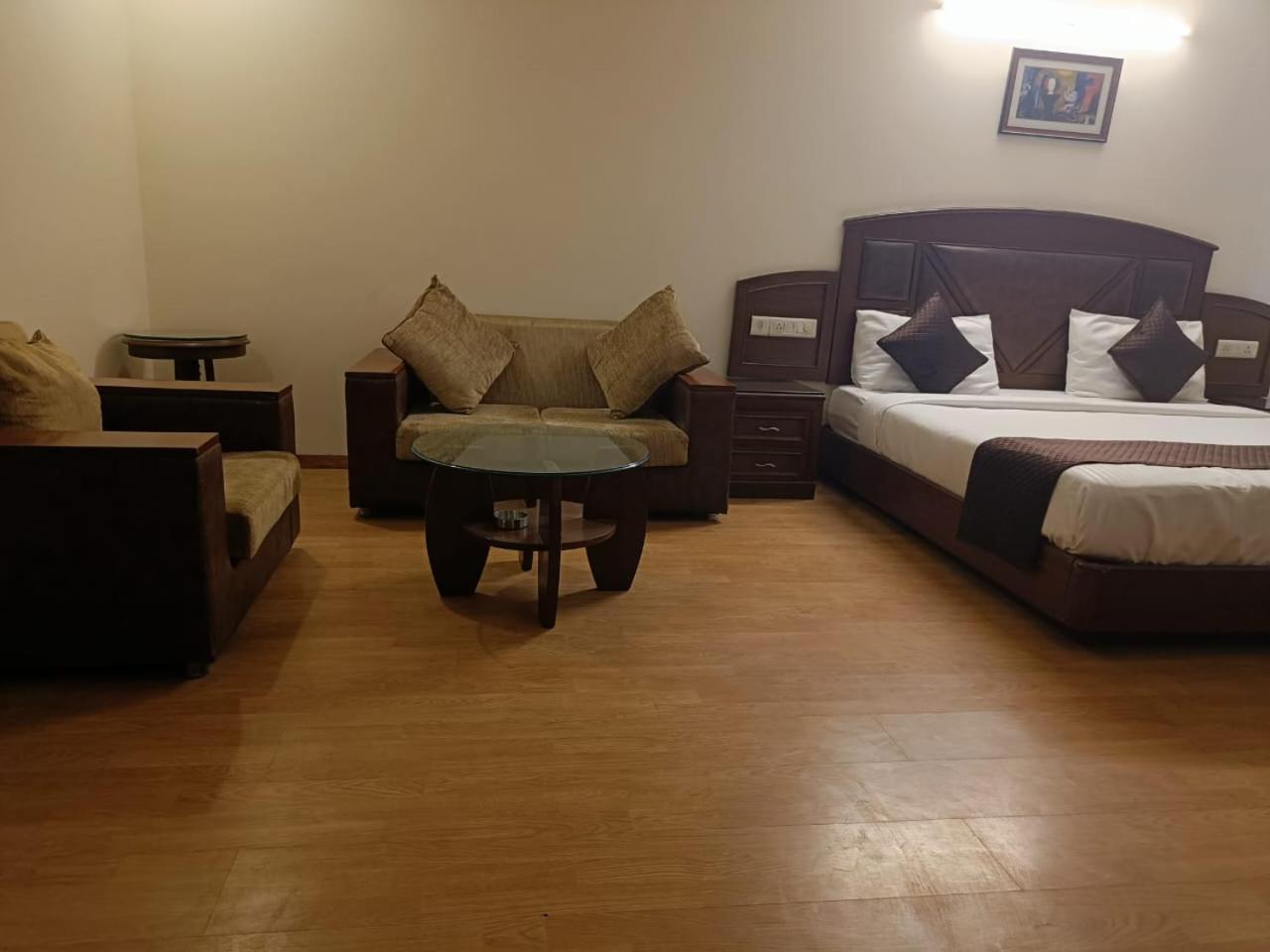 Residency Stay Inn Neu-Delhi Exterior foto